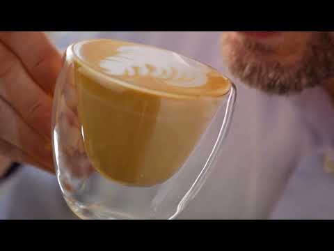Video officielle Smeg France Officiel - Machine à café expresso manuelle "ECF03" - Présentation