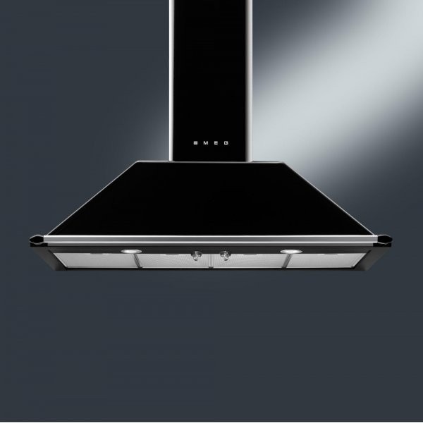 Hotte décorative murale Smeg KT110BLE, 110 cm, noir brillant, extraction 554 m³/h, 3 vitesses et éclairage LED