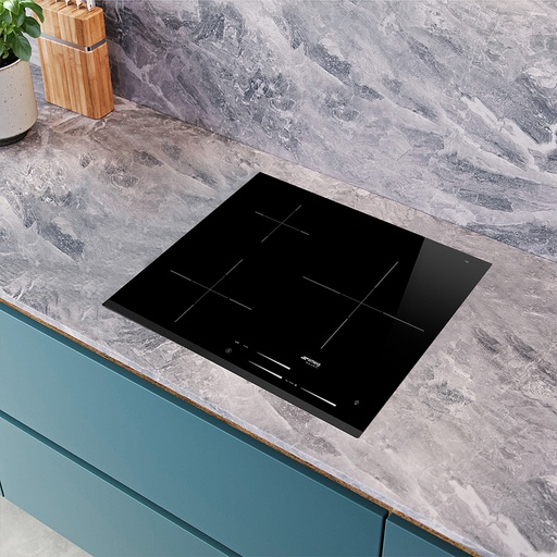 [SI7633B1] Plaque induction SMEG SI7633B1, 3 foyers dont un géant, 60 cm, commandes Multi Slider, 14 niveaux de puissance