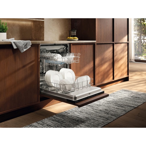 [E62IB200SX] Lave-vaisselle Electrolux E62IB200SX semi-intégré, 14 couverts, classe B, 44 dB, moteur inverter, ExtraHygiene